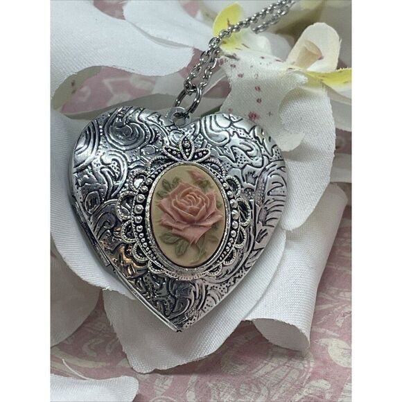 Heart Silver Locket Mauve Roses Necklace Photo Bride Mother bridal wedding Mom - Picture 9 of 16